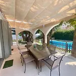 Дом отдыха Mediterranean - Private Pool , Garden & Bbq