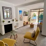 Mediterranean - Private Pool , Garden & Bbq Дом отдыха Кампелло