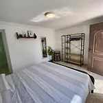 Mediterranean - Private Pool , Garden & Bbq *